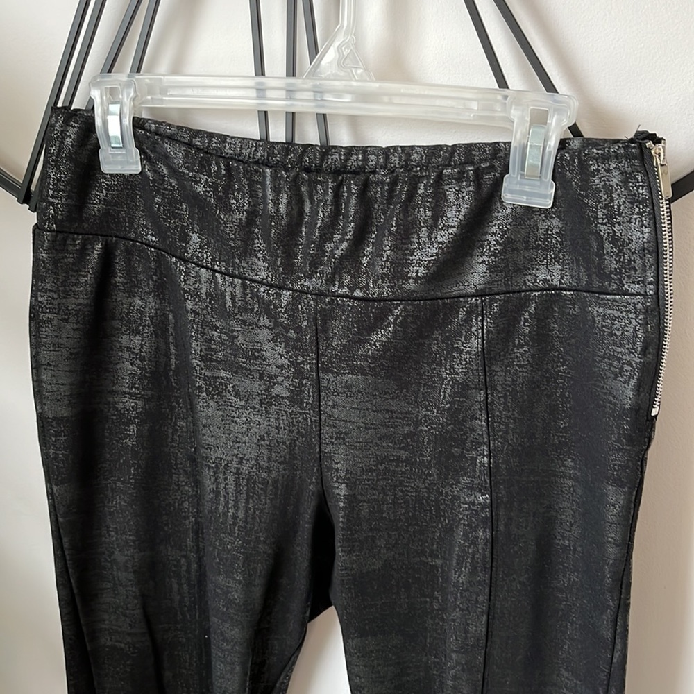 Skinny Faux Leather Like Pants